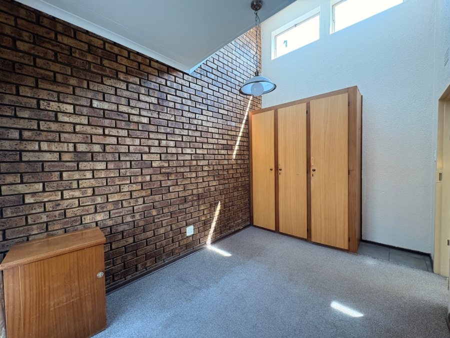2 Bedroom Property for Sale in Oudorp North West